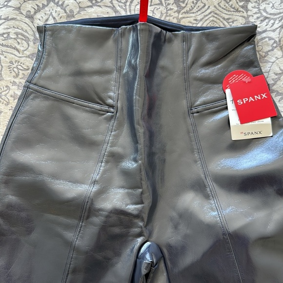 HOT DEAL Spanx NWT Faux Leather Leggings Navy Size Small - Picture 5 of 7